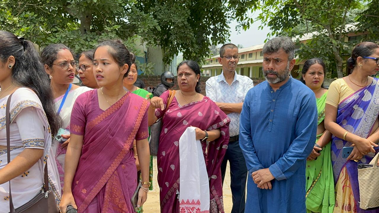 (Papercut) Inauguration of a newly constructed School Gate  at 155 No. Cinnamara Primary School, Jorhat by Hon’ble MLA Shri Rupjyoti Kurmi